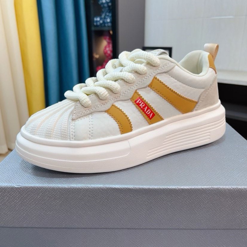 Pra*a casual shoes